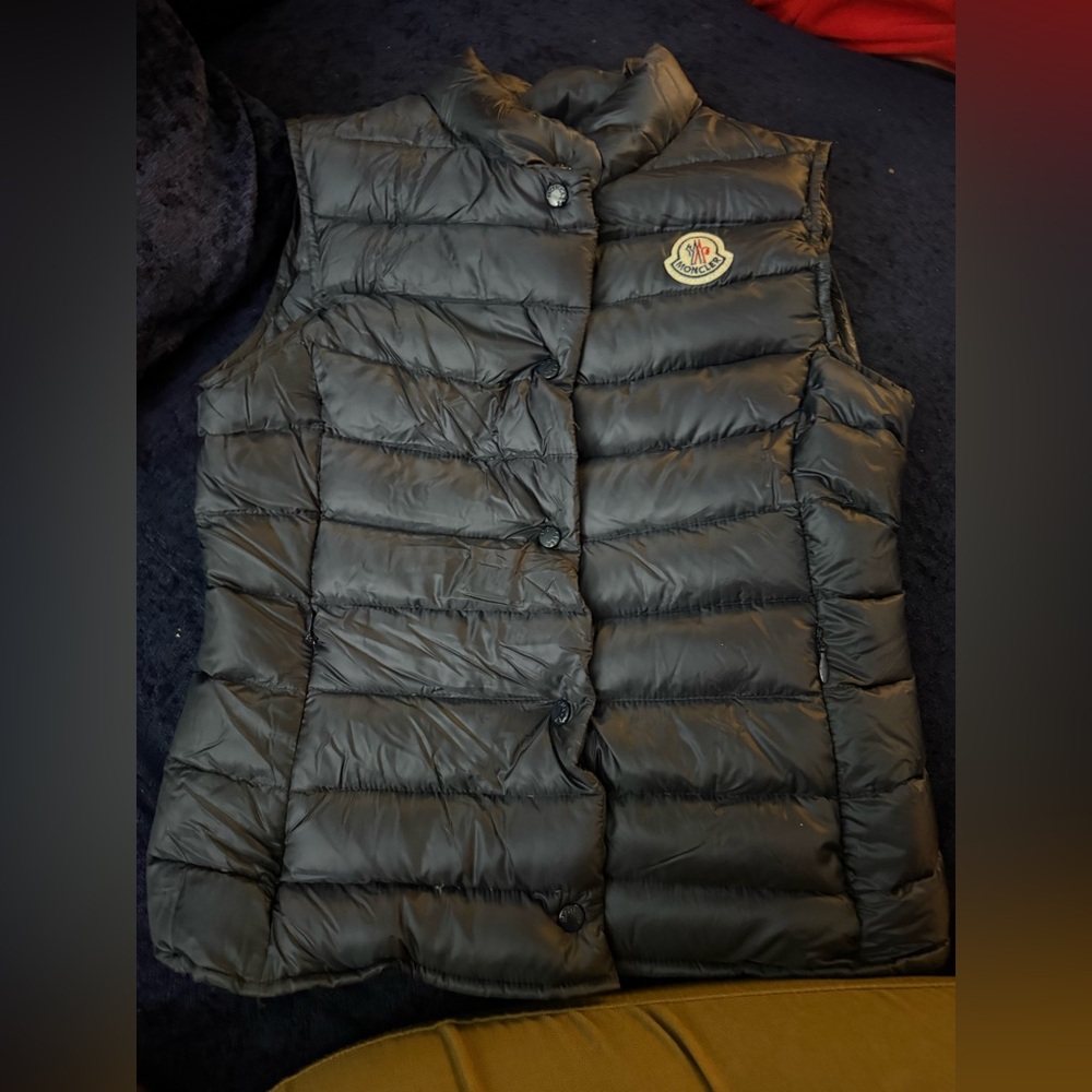 Moncler boys size 12  Dark blue Puffer Vest